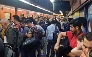 ¿Qué está pasando en la Línea 7 del Metro CDMX? Trenes detenidos y estaciones saturadas