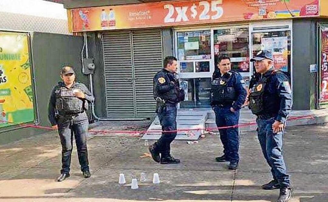 Atracan un Oxxo y todavía acuchillan a policía que los cachó, pasó en Iztapalapa