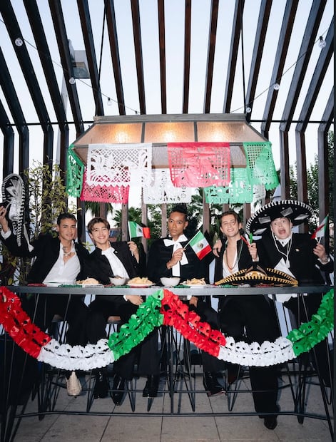 ¡Viva México y Viva Santos Bravos! El grupo se viste de charro para celebrar el 15 de septiembre
Foto: Instagram