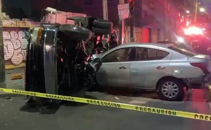 Muere prensada por grúa mujer que esperaba taxi en GAM; iba a surtir su puesto de periódicos