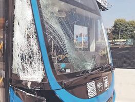 Accidente en el Trolebús Chalco–Santa Martha deja tres pasajeros lesionados