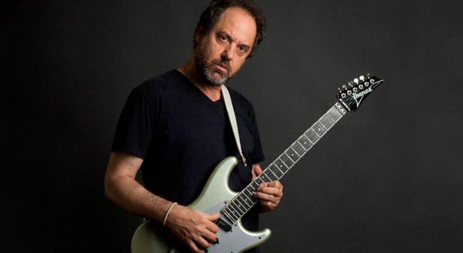 Alejandro Marcovich, exguitarrista de Caifanes, es hospitalizado en terapia intensiva
