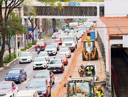 Calzada de Tlalpan colapsa por reducción de carriles y obras de ciclovía