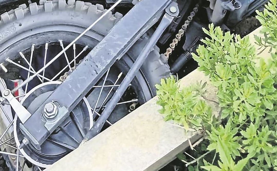 Casco no le salvó la vida a biker, en terrible accidente sobre la Huixquilucan-Río Hondo