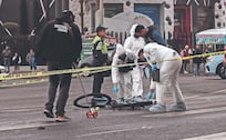 Trailero arrolló a un ciclista en Iztapalapa e intentó huir, fue detenido más adelante 