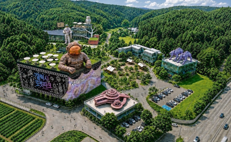 Abren Galaxy Robot Park en Corea del sur, las personas controlan humanoides que boxean y bailan