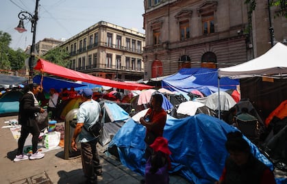 Protesta termina en tragedia, hallan sin vida a manifestante de la CNTE en carpa