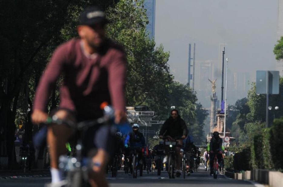 968842_paseo_ciclista_contingencia_ambiental_4_web.jpg