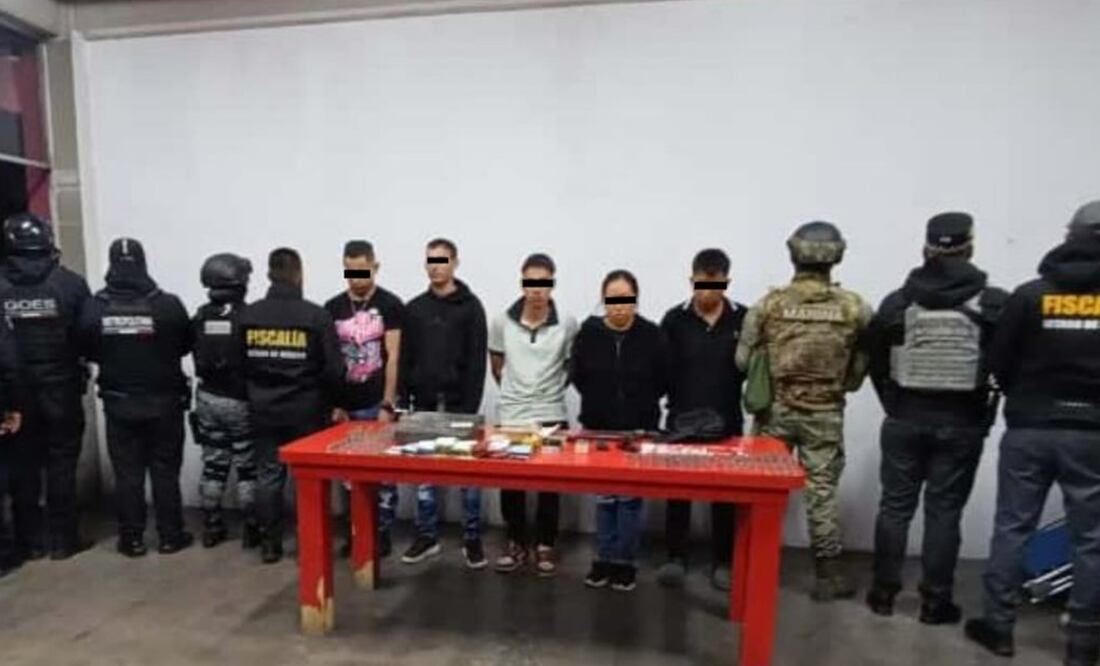 Foto: Especiales (Capturan a 5 integrantes de "La Chokiza" en Ecatepec con armas y más de 200 mil pesos en efectivo)