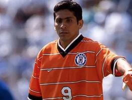¿Sabías que Jorge Campos fue campeón con Cruz Azul? Jugó 2 partidos
