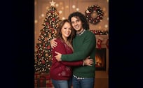 Cómo crear tu foto navideña con Jenni Rivera: Paso a Paso