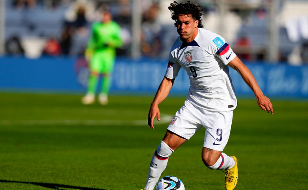 Cowell era viajero frecuente con la selección gringa.