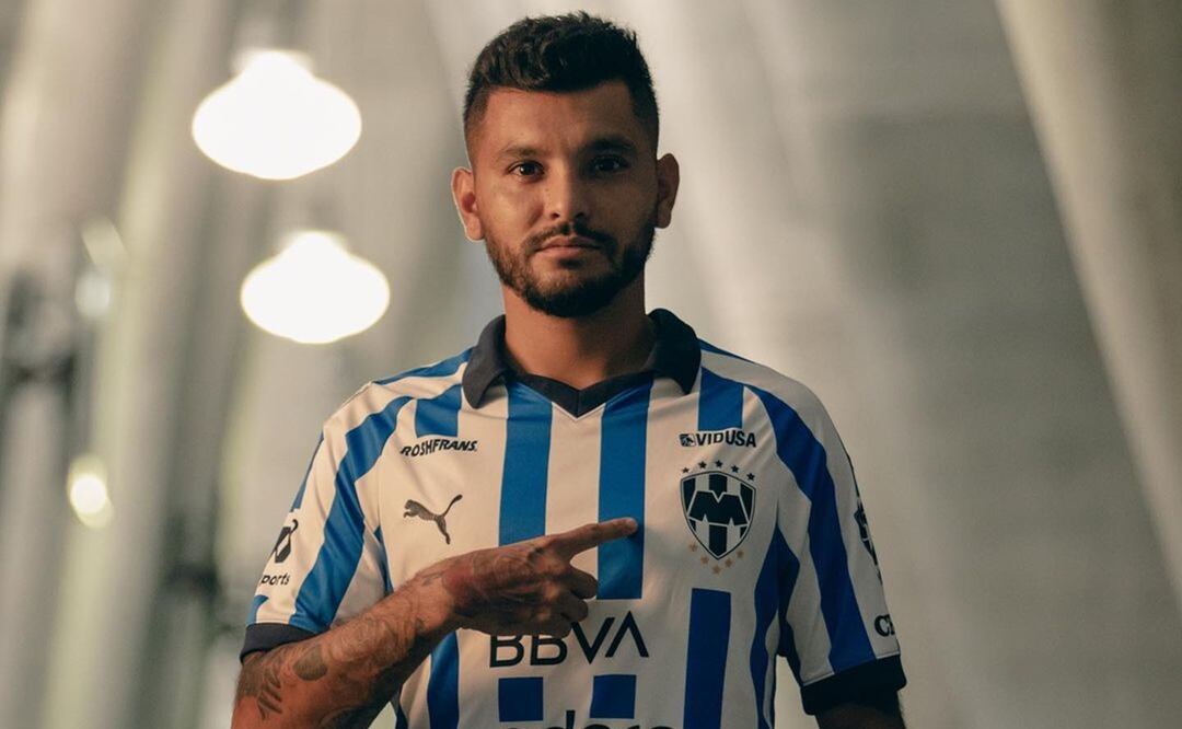 ¡Andaba de parranda! Atoran al Tecatito con unas coronas de más 