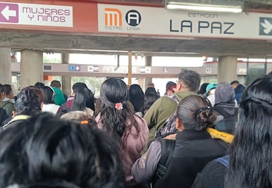 Caos en el Metro CDMX: Línea A presenta avance lento y aglomeraciones