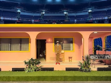 Bad Bunny va por el Grammy Latino 2025 ¿y también por una demanda?