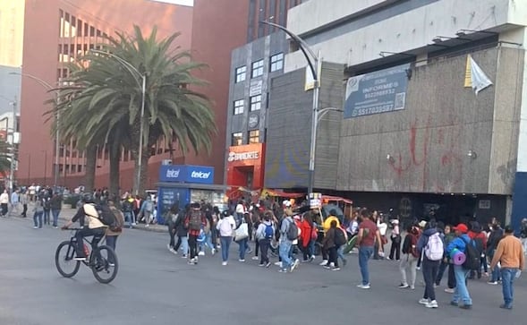 Maestros de la CNTE se mueven por calles de CDMX en “Operación Hormiga” para bloquear calles 