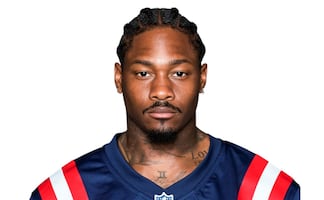 Acusan a Stefon Diggs de asfixiar a su exchef tras disputa económica