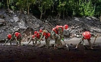 ¡Prevenidos! Rescatistas de Nepal y China suspenden búsqueda, enfrentan la amenaza de otro desborde