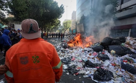 Vacían contenedores de basura en oficinas del Gobierno de la CDMX: ¿qué piden trabajadores de limpia?