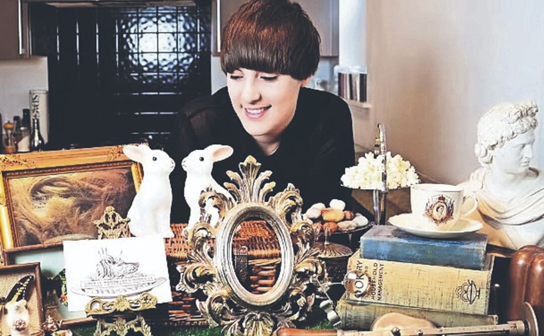 Mujer recrea olores de otras épocas para viaja en el tiempo