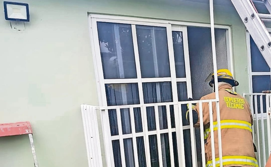 Dos personas y un perro que se encontraban en el interior de una vivienda en el fraccionamiento Ojo de Agua. Foto: Especial