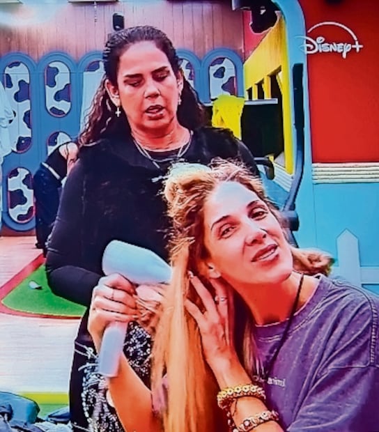 ¿BRUJERÍA O PURO CUENTO? Niurka toca cabelleras y prende las alarmas en La Granja VIP
Foto: Redes Sociales