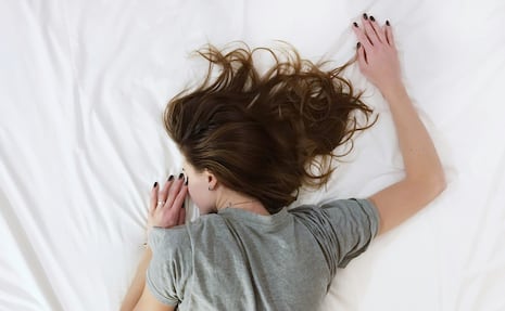 ¿Te desvelas con frecuencia? Cuidado, el dormir poco o nada puede hacerle daño a tu cuerpo 