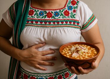 ¿Qué debo comer si me cayó mal el pozole de las Fiestas Patrias?