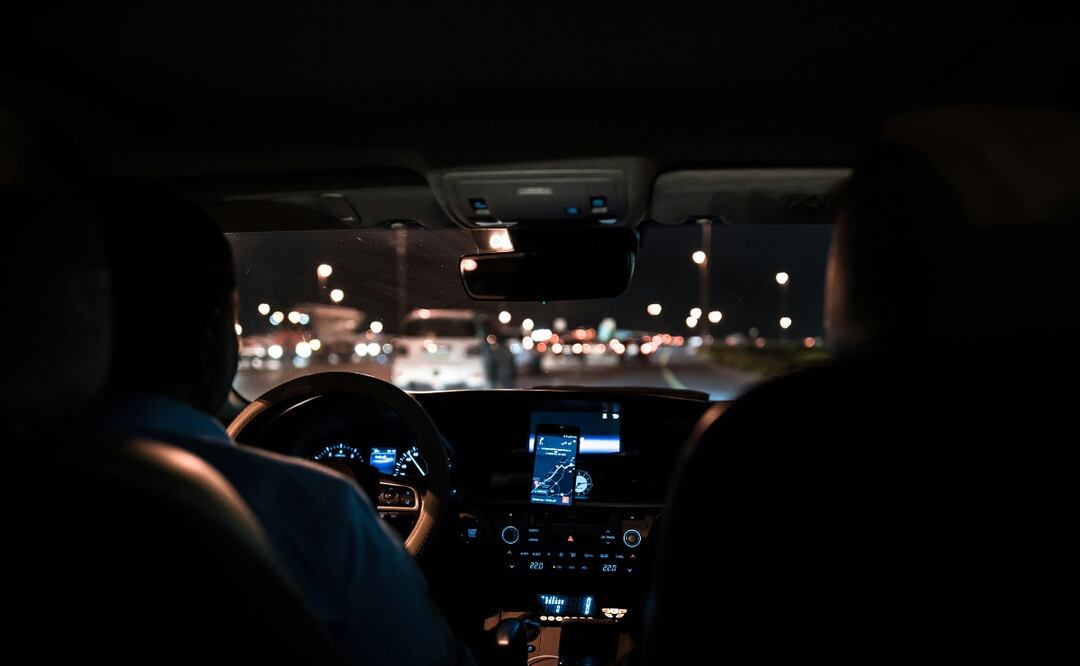 Taxista de la CDXM probó las mieles de la venganza contra pasajero que lo timó