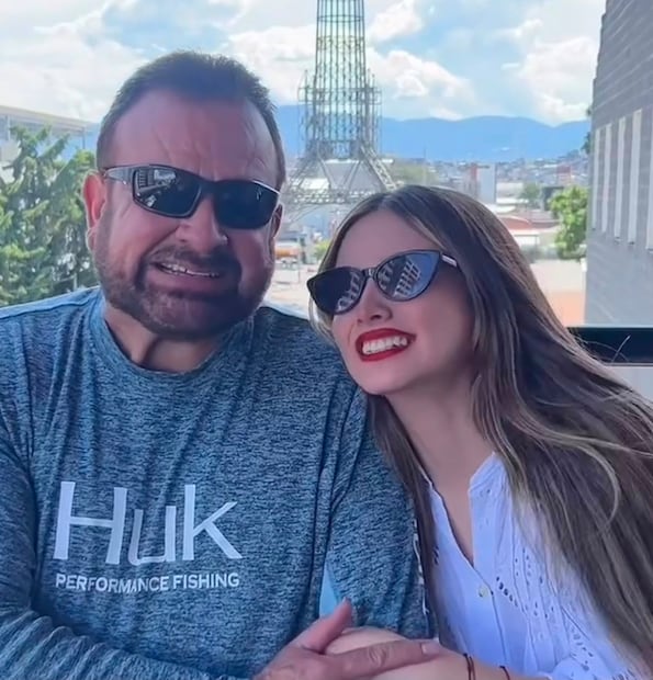 Kati Zaragoza junto a su padre (Vía: Facebook)