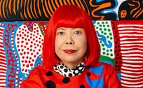 Yayoi Kusama: La artista japonesa que llenó el mundo de lunares que falleció a sus 97 años
