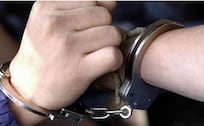 ¡Se truenan a "El Chicharro"! Es detenido durante cateo en Neza, se dedicaba a vender droga