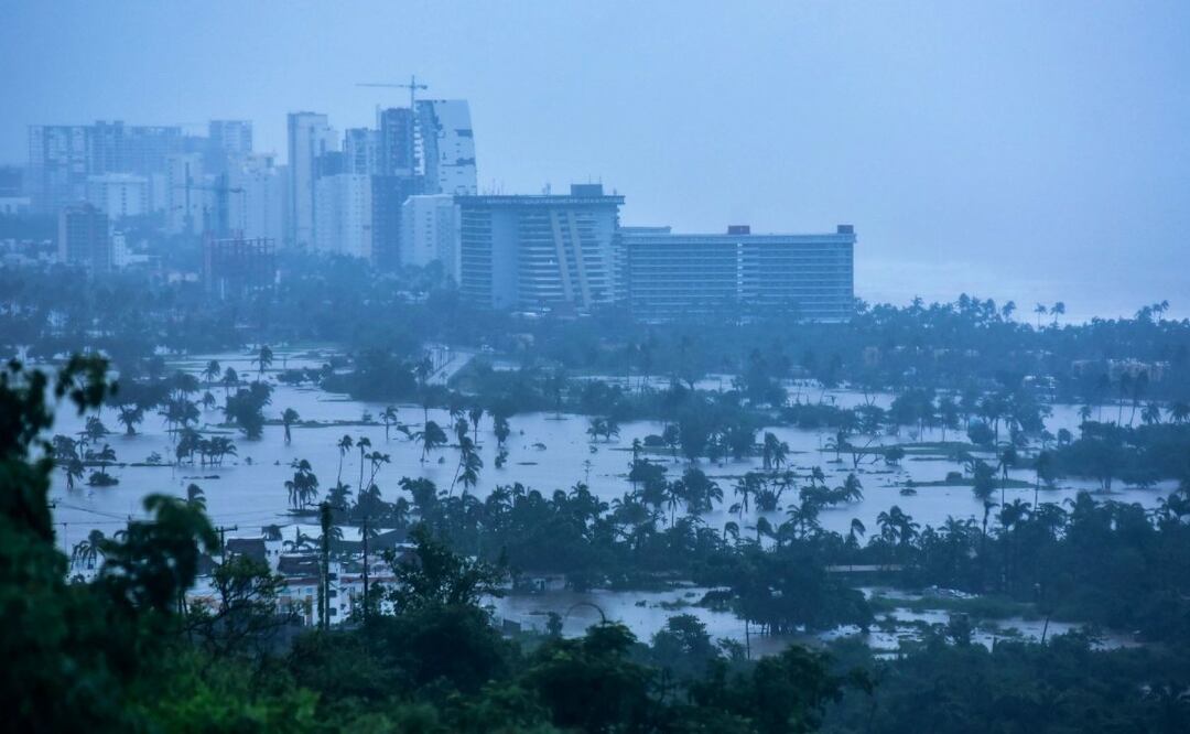 Huracanes no dan tregua a Acapulco, ahora “John” pega en tierras guerrerenses