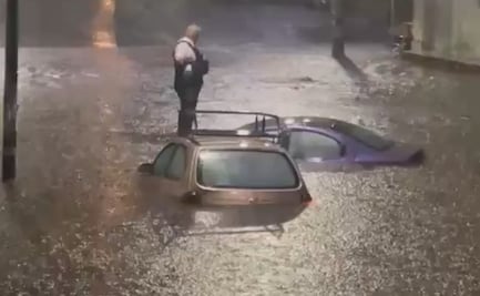 ¿Tu auto quedó atrapado en una inundación? Esto debes hacer para sobrevivir y evitar una tragedia