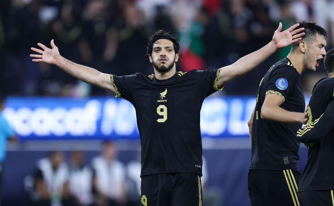 México sigue en el top 15 del ranking FIFA; España toma la cima
Imagen: FMF