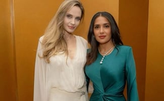 Salma Hayek cuenta la atrevida propuesta que le hizo a Angelina Jolie: “No puedes dejarme sola”