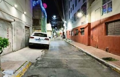 Motociclista apuñala a franelero y huye en segundos: Así fue el ataque en Naucalpan