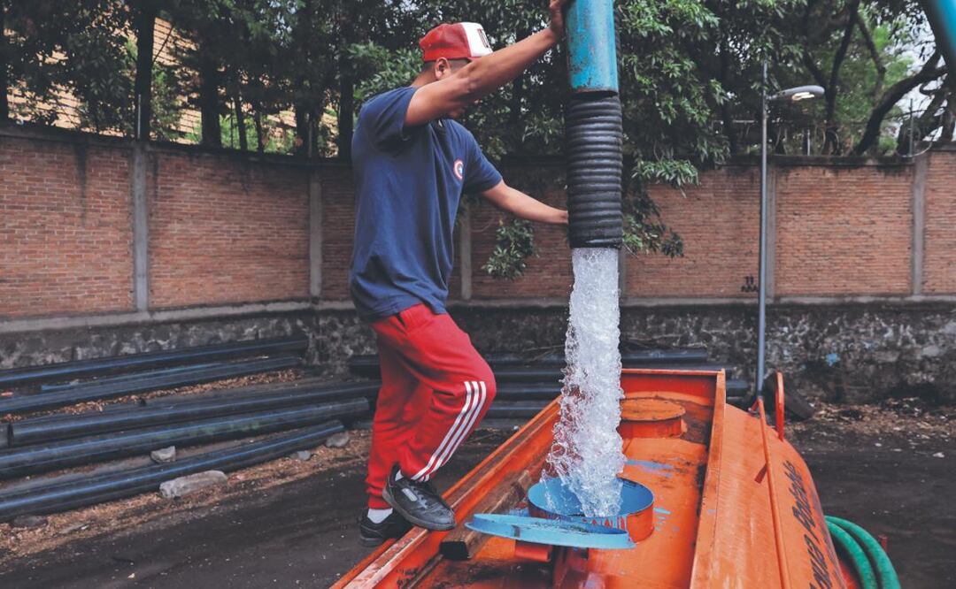 Alertan por aumento en pedido de pipas de agua en colonias de la alcaldía Tlalpan