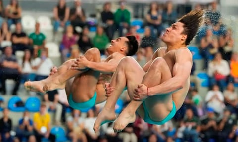 ¡Orgullo Mexicano! Osmar Olvera y Juan Celaya se llevan el oro en trampolín sincronizado