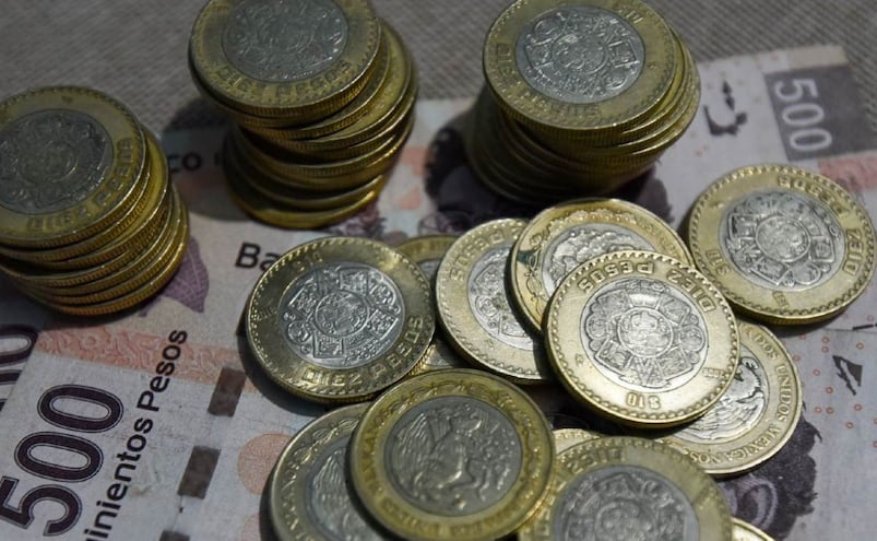 ¿Las monedas de 10 pesos dejarán de existir? Esto se sabe de los cambios del Gobierno de México