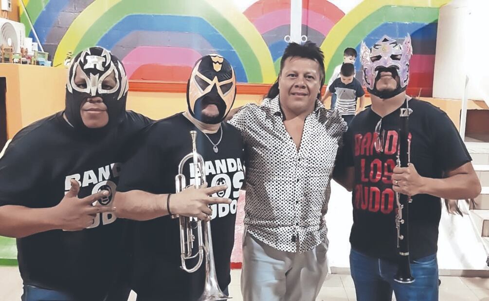 La historia de la Banda Los Rudos: música sinaloense con máscaras de luchadores
Imagen: Especial
