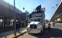Mueren dos trabajadores de limpia tras chocar contra puente en Periférico y Gustavo Baz, Naucalpan 