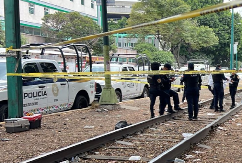 Lo cazaron en La Raza, presunto extorsionador muere apuñalado tras pelea con franelero frente al IMSS (Foto: Osmar Alvarado)