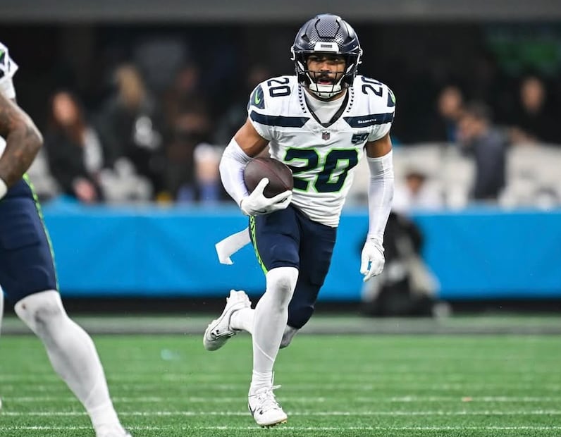 En la NFL la sangre mexicana corre por los emparrillados
Julian Love
Foto: Instagram