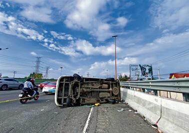 Volcadura en la México-Pachuca dejó 11 heridos, ¿cuál fue la causa del accidente?