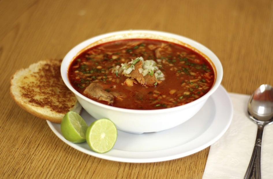 ¿Cuánto cuesta hacer POZOLE ROJO para 5 personas en CDMX? (Foto: Pixabay)