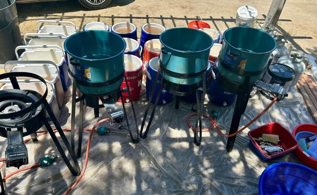 ¿Qué droga encontraron en el laboratorio clandestino en California donde detuvieron a mexicanos?
Imagen: Policía del Condado de Kern