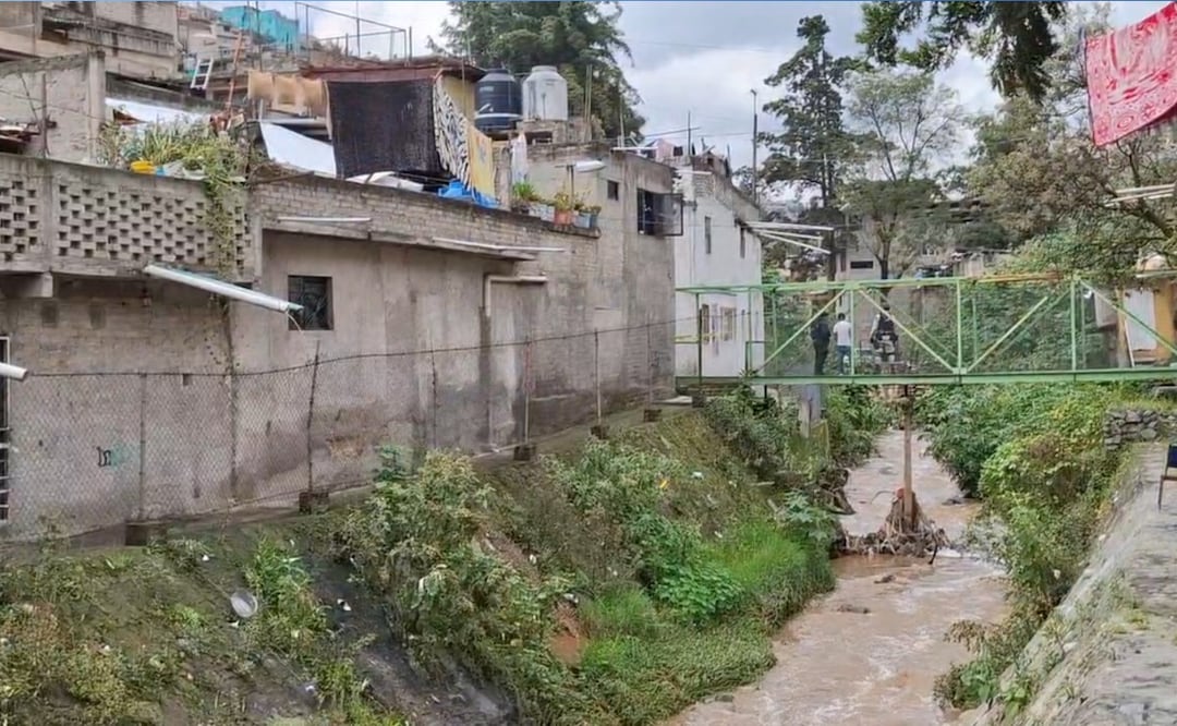 Amarrado de brazos y piernas, hallan cuerpo flotando en río de Naucalpan
Imagen: Captura de pantalla