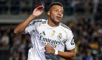 Kylian Mbappé le da la victoria al Real Madrid imponiéndose con cuatro goles al Rayo Vallecano