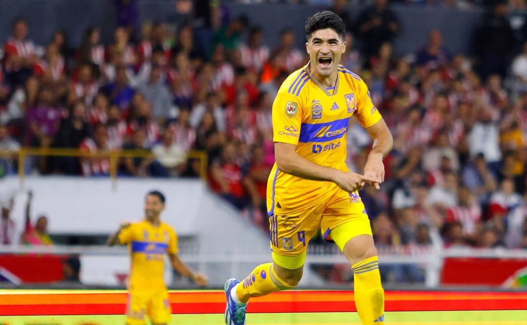 De la mano de Nico Ibáñez, Tigres arrolló a las Chivas en el Jalisco